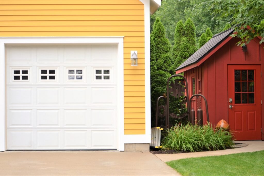 garage door landscaping real estate exterior design